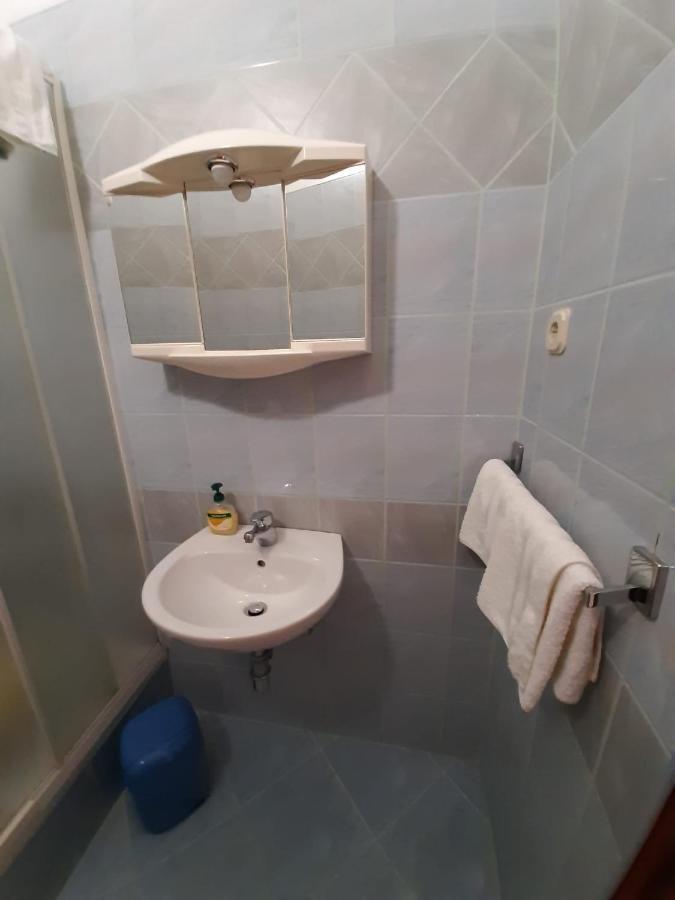 Apartments Ivanka Стариград-Пакленица Екстериор снимка