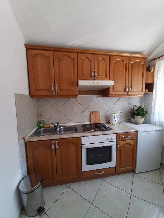 Apartments Ivanka Стариград-Пакленица Екстериор снимка