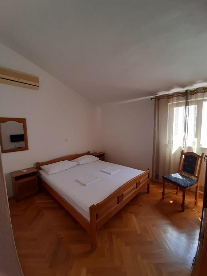 Apartments Ivanka Стариград-Пакленица Екстериор снимка