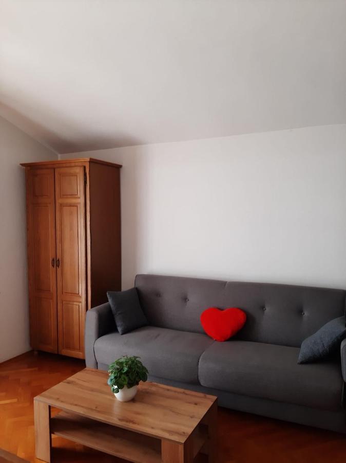 Apartments Ivanka Стариград-Пакленица Екстериор снимка