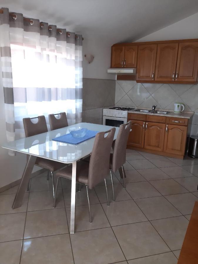 Apartments Ivanka Стариград-Пакленица Екстериор снимка