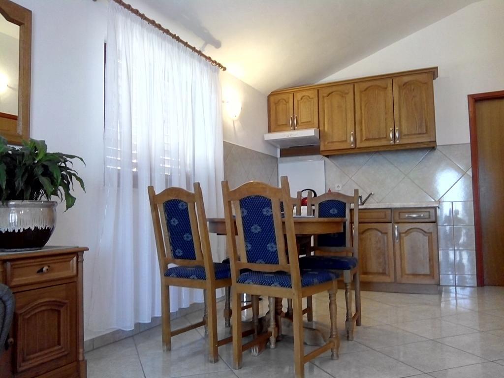 Apartments Ivanka Стариград-Пакленица Стая снимка