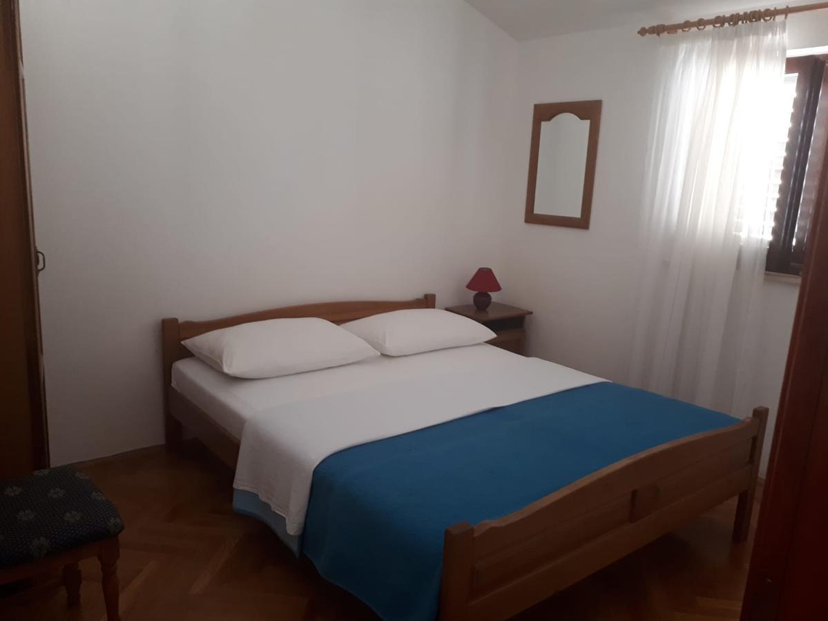 Apartments Ivanka Стариград-Пакленица Екстериор снимка